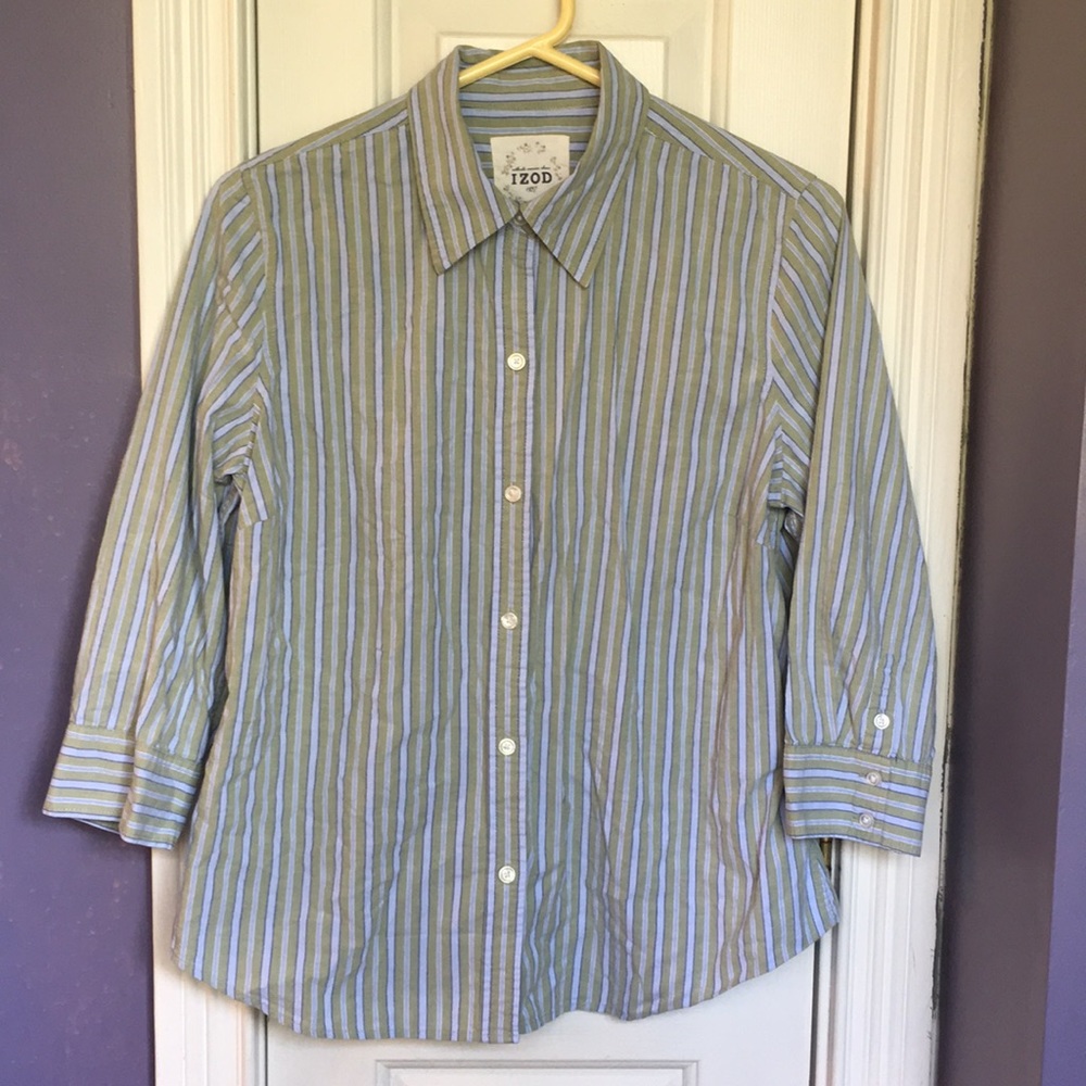Ladies Izod size large.